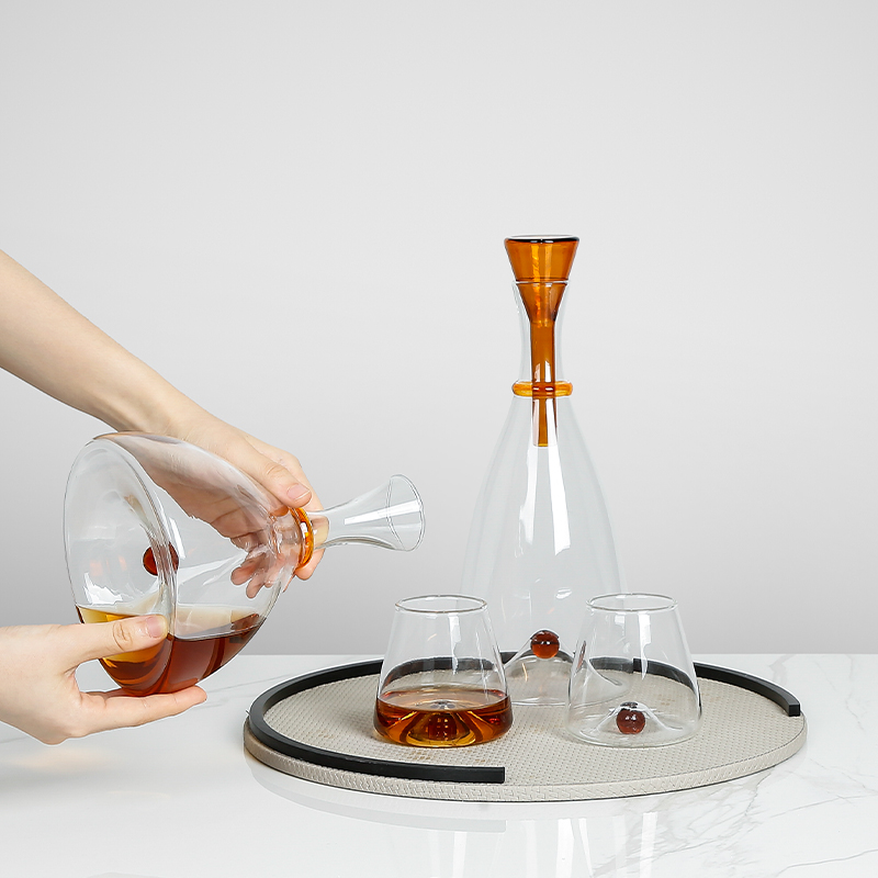 Home Bar And Cabinet - Современный минималистичный стеклянный декантер для домашнего